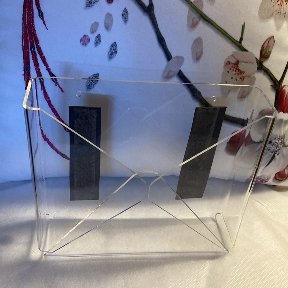NWOT - Clear Acrylic Magnetic Napkin or Letter Holder